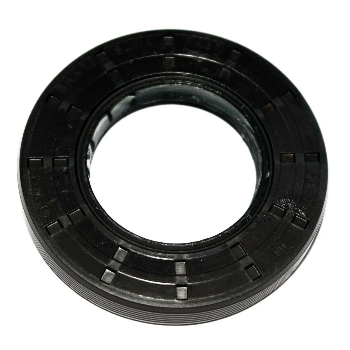 Front differential left oil seal, round black rubber with metal lip