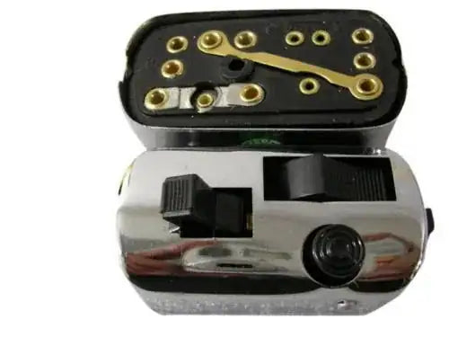 12 V horn and light switch control with black connector and metal housing