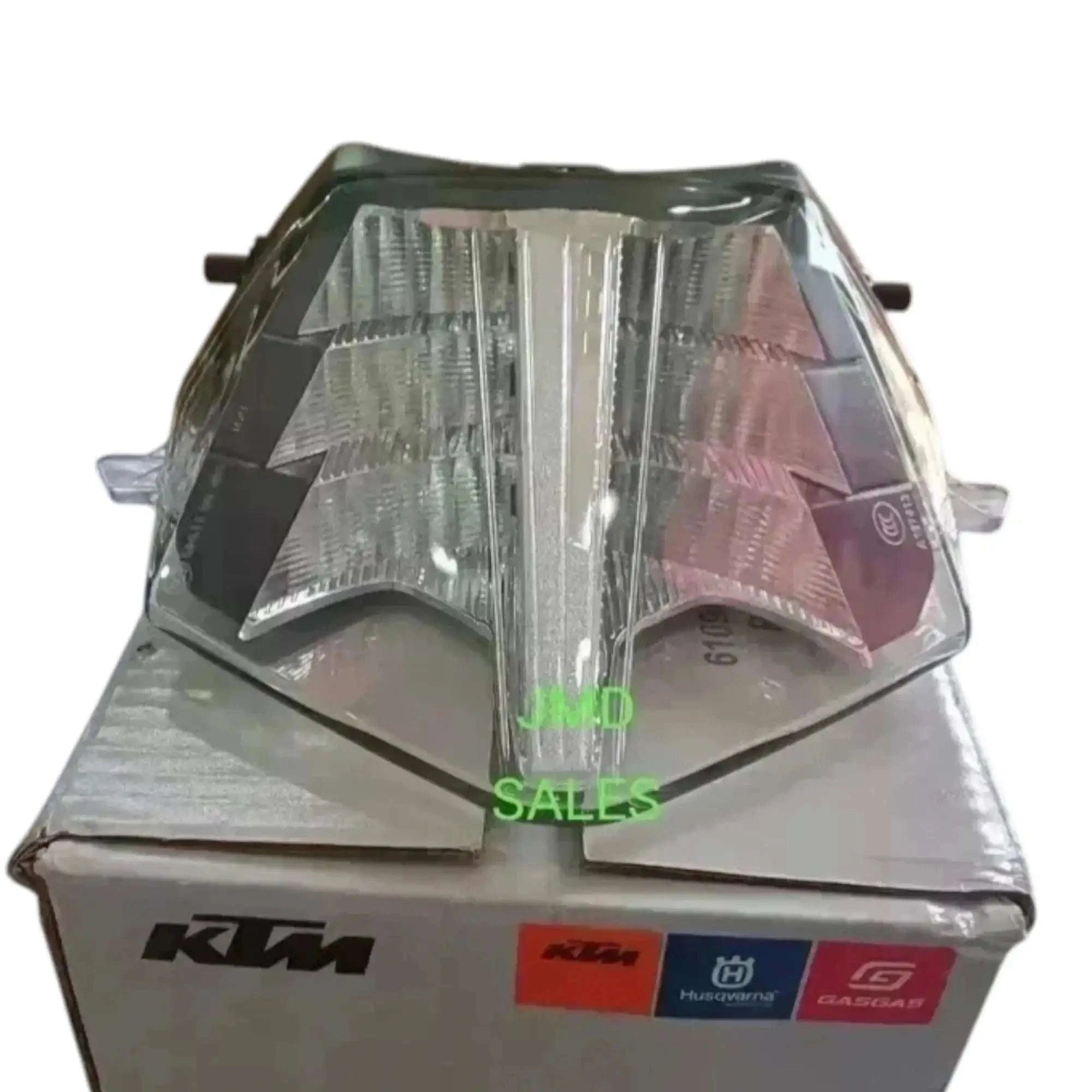 Rear tail light for motor vehicles, made with durable plastic, designed for easy installation and visibility