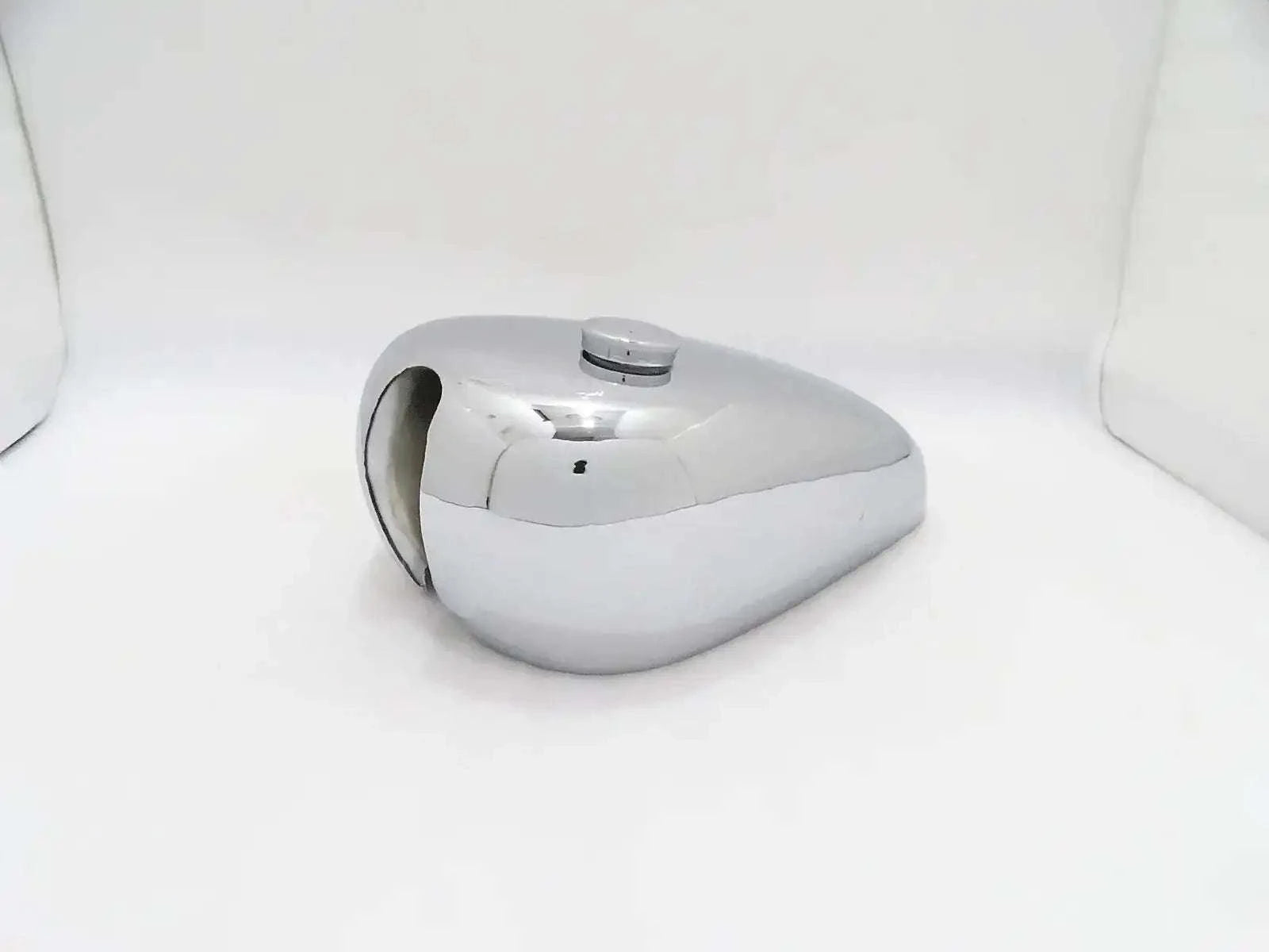 ROYAL ENFIELD J,G MODELS 1946 & ONWARDS CHROME FUEL TANK WITH CAP - StellerGear