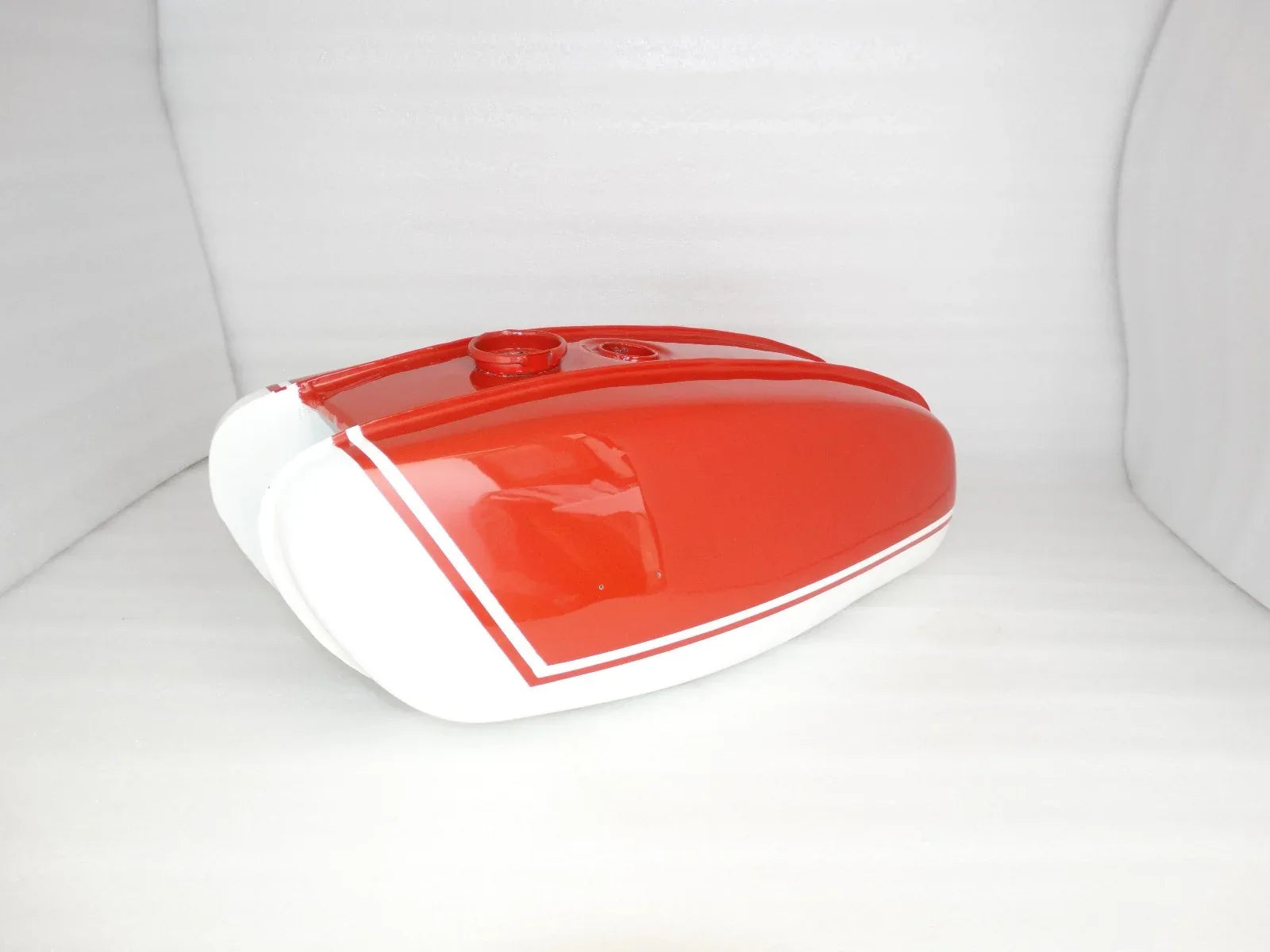 BSA A65 THUNDERBOLT LIGHTNING ORANGE SHADE PETROL TANK 1970'S MODEL - StellerGear