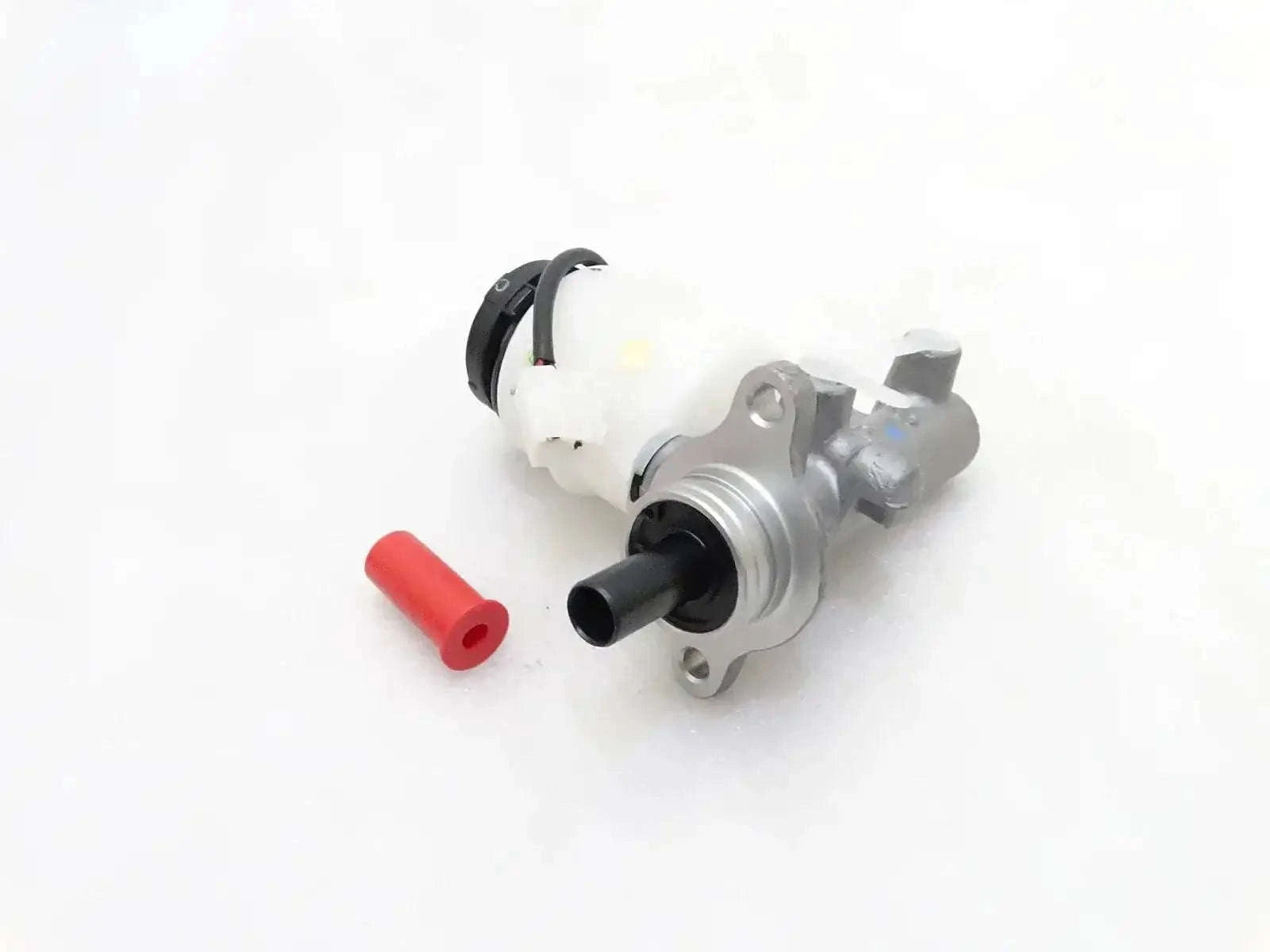 Suzuki Gypsy Brake Master Cylinder Assembly for MPFI Models