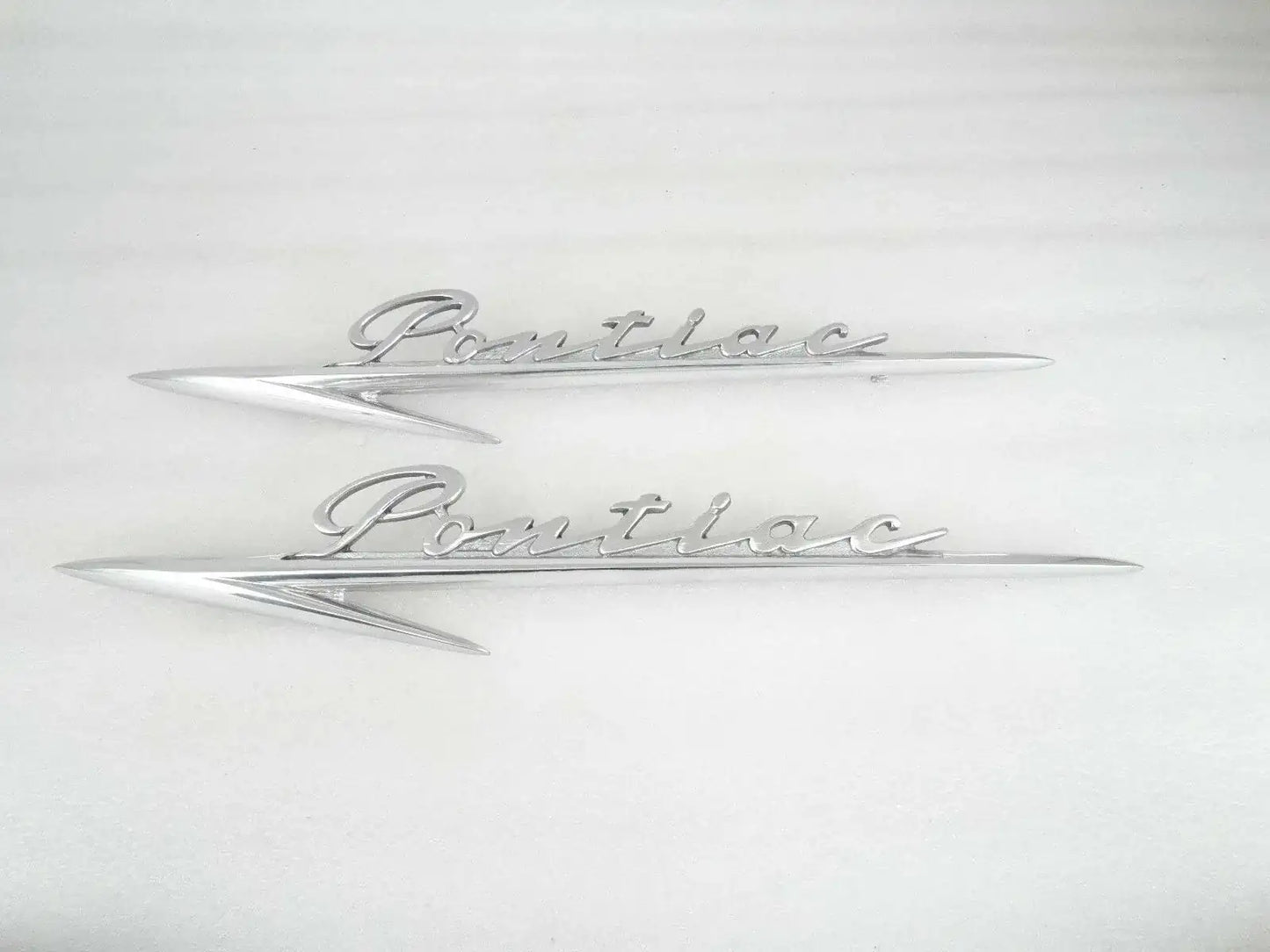 PONTIAC SCRIPTED POLISHED ALLOY BADGES (PAIR) - StellerGear