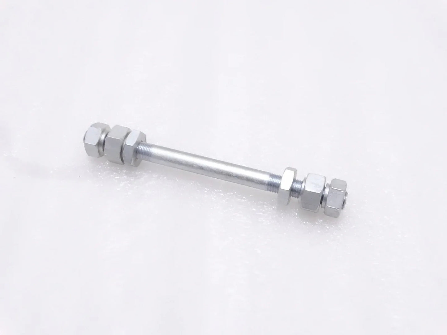 TRIUMPH 3HW FRONT WHEEL COMPLETE SPINDLE AXLE KIT - StellerGear