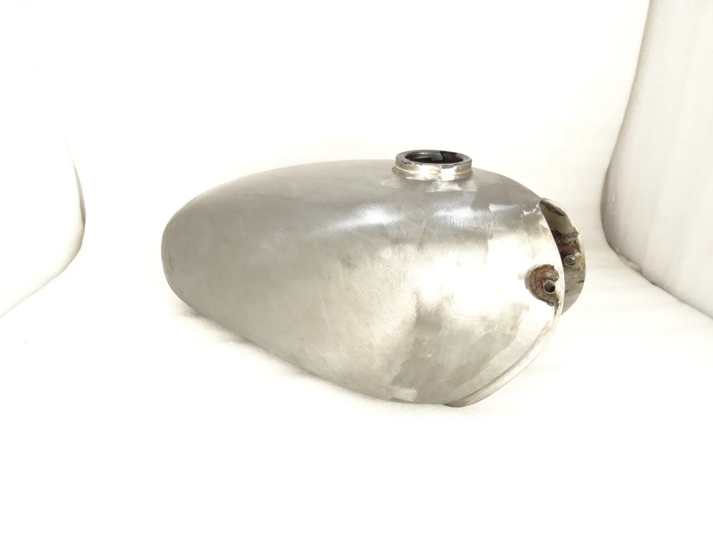 RAW STEEL PETROL TANK CAN FITS TO BMW R69S 1960'S - StellerGear