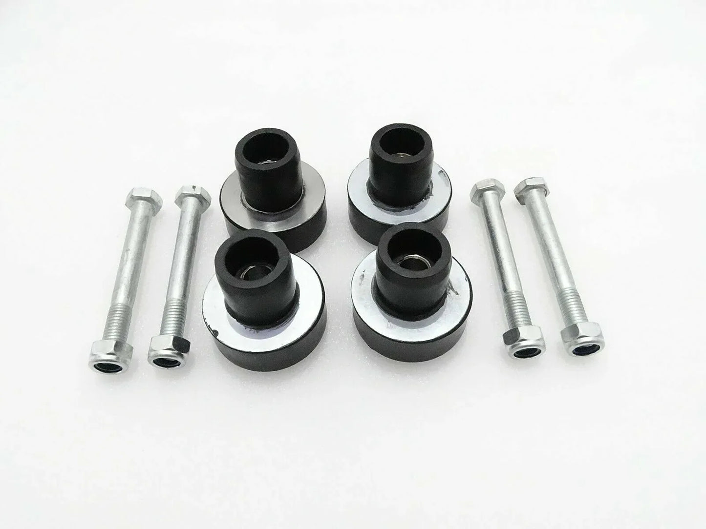 Engine Mounts / Nuts / Bolts Set of 4 Suitable for JCB - StellerGear