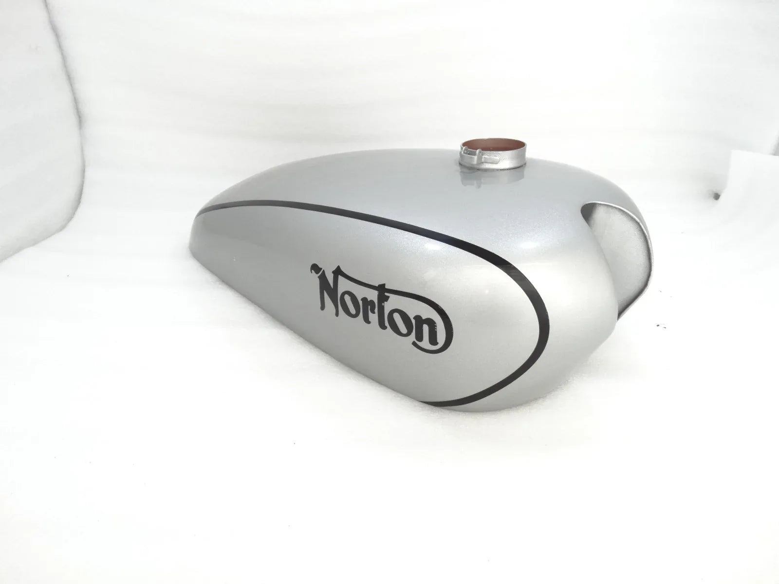NORTON MODEL 18 SILVER PAINTED PETROL TANK 1930's (REPRODUCTION) - StellerGear