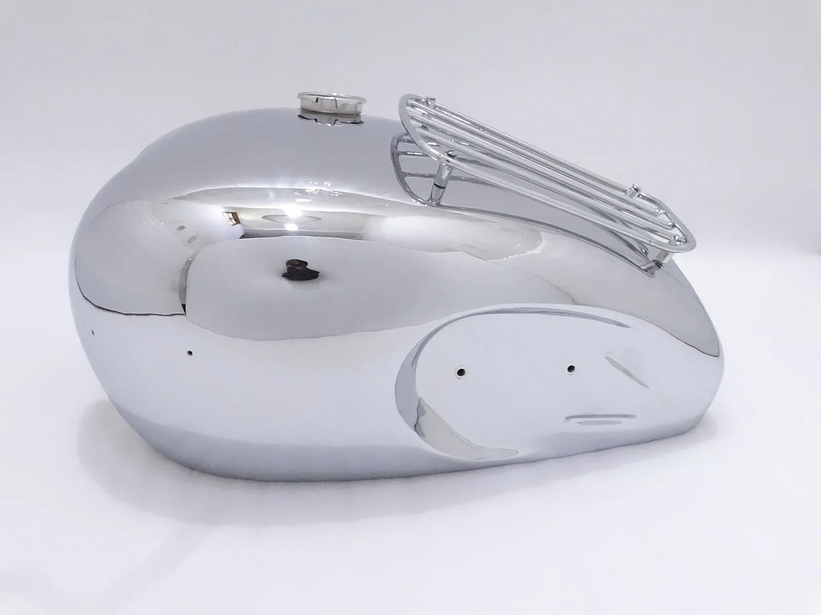 TRIUMPH CHROMED T100 PETROL TANK (REPRODUCTION) - StellerGear