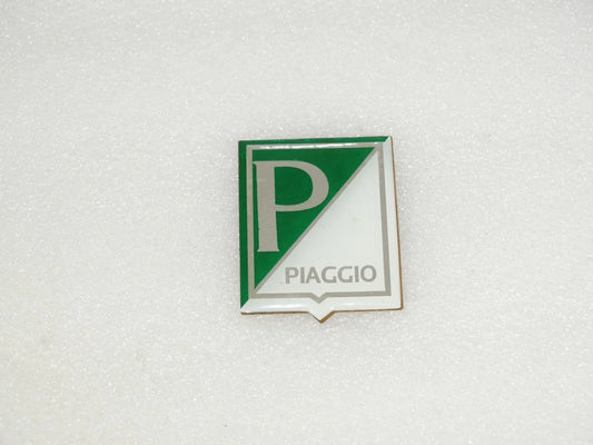 VESPA HORNCAST BADGE PIAGGIO LOGO DARK GREEN/WHITE - StellerGear