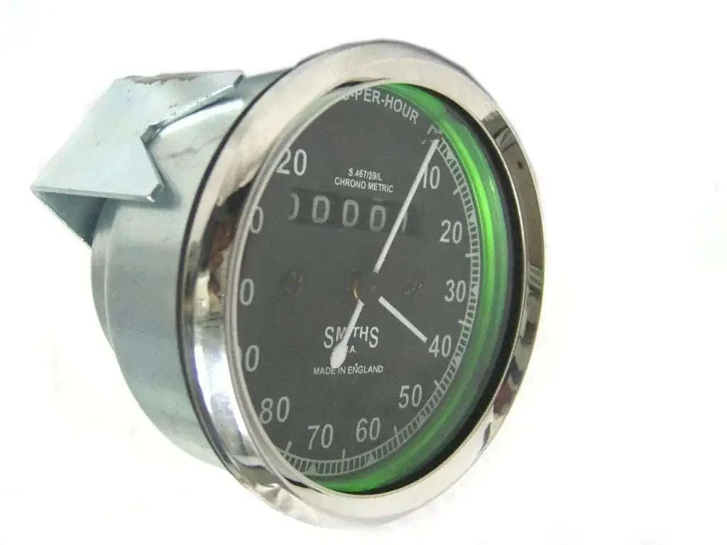 Smiths 0–120 MPH speedometer gauge with black dial and green indicator