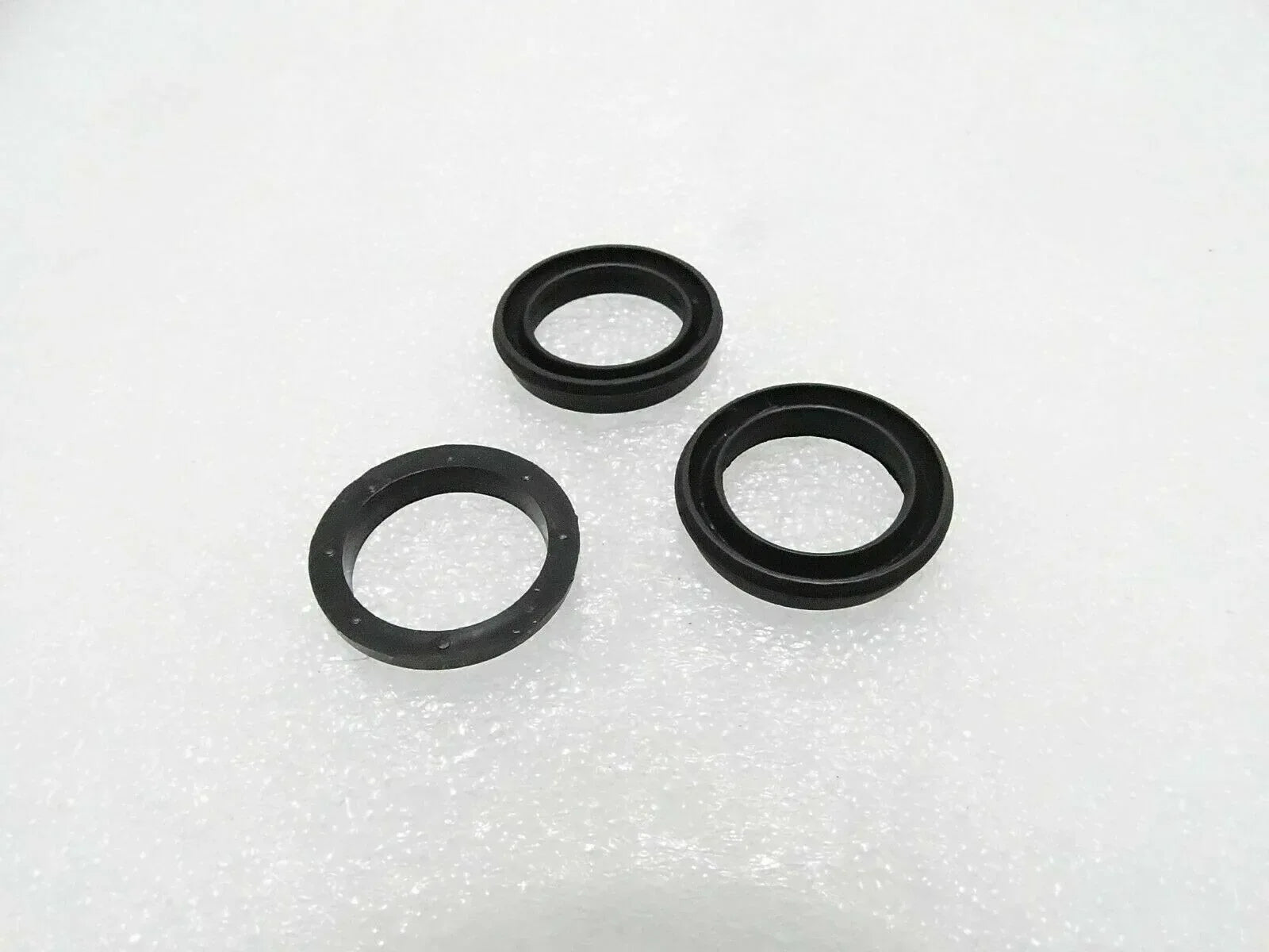 Valve spool kit seal set with three black O-ring gaskets