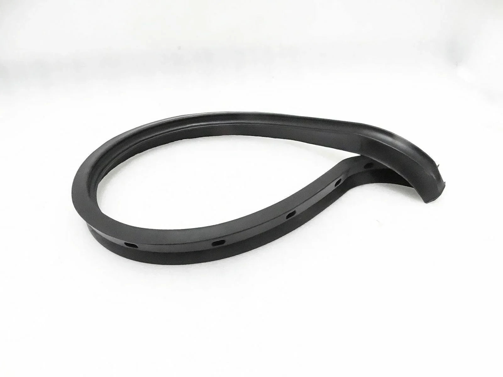 Strip of rubber for dashboard use, flexible and durable, perfect for automotive applications