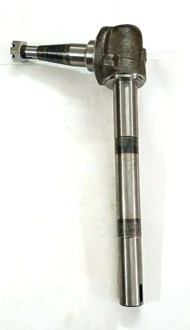 Stub axle spindle assembly with universal joint yoke and steel shaft