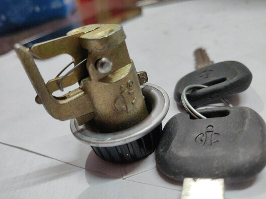 Suzuki Samurai Glove Box Lock Sj410 With Key - StellerGear