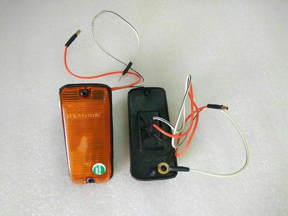Suzuki Samurai turn light indicator with orange lens and wiring for easy installation