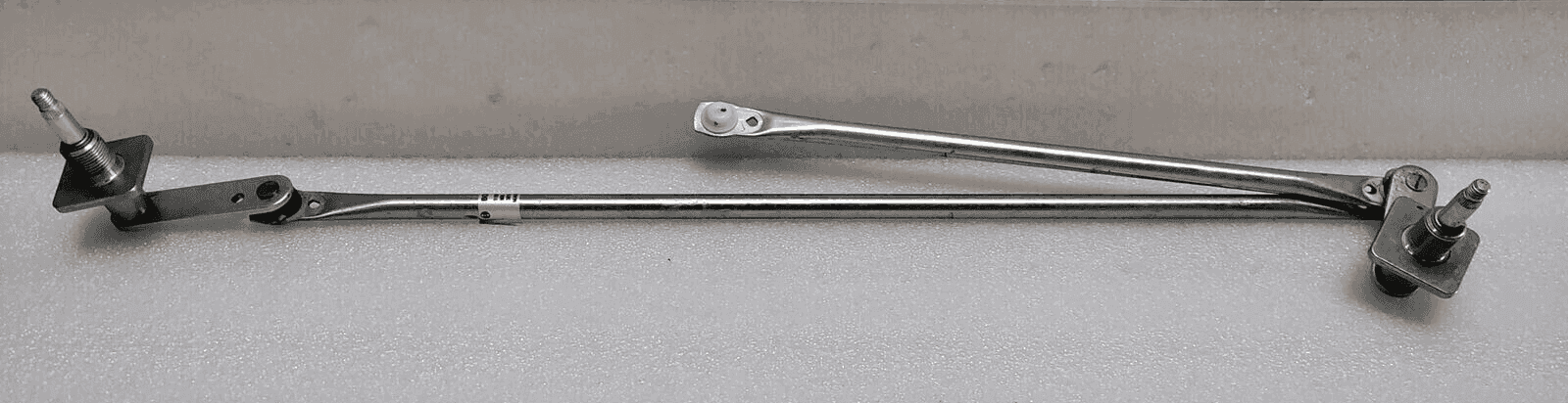 Suzuki SUPER CARRY Wiper Linkage for Efficient Windshield Wiping Performance