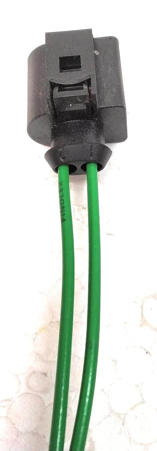 Volkswagen Vento fuel injector harness with durable connectors and green wires for reliable engine performance